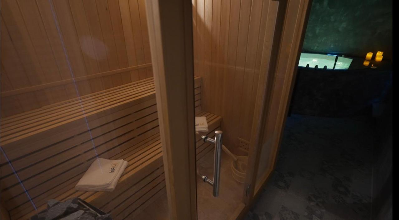 Les Suites M Wanze Exterior photo