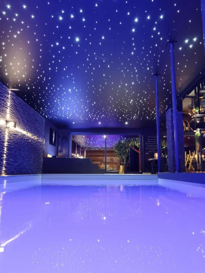 Les Suites M Wanze Exterior photo