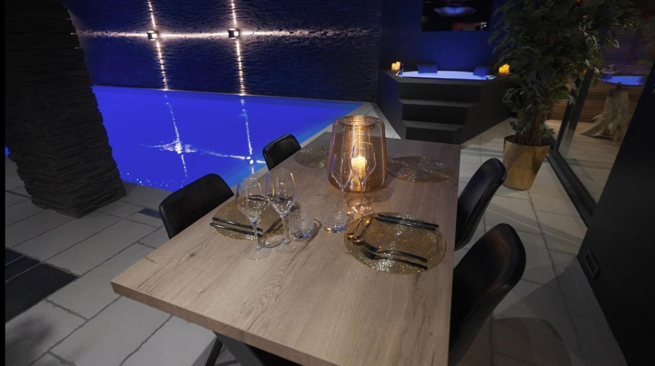 Les Suites M Wanze Exterior photo
