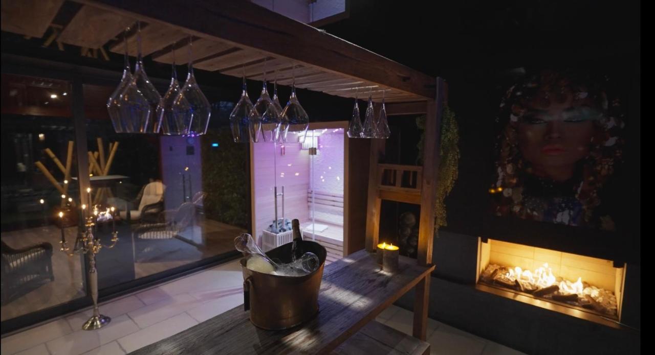 Les Suites M Wanze Exterior photo